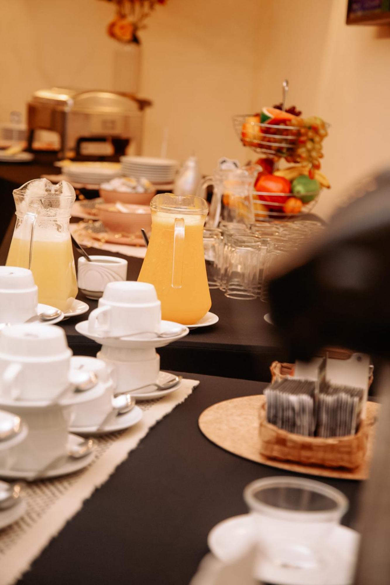 Carrera Hotel Lima